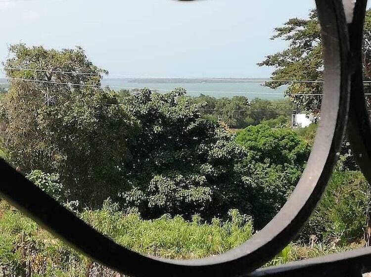 هتل Brisas Del Mar San Antero