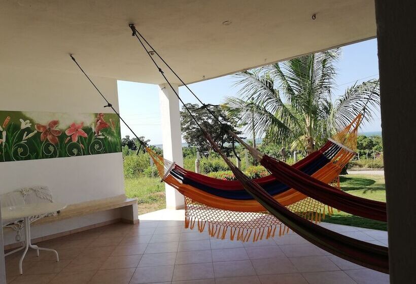 هتل Brisas Del Mar San Antero