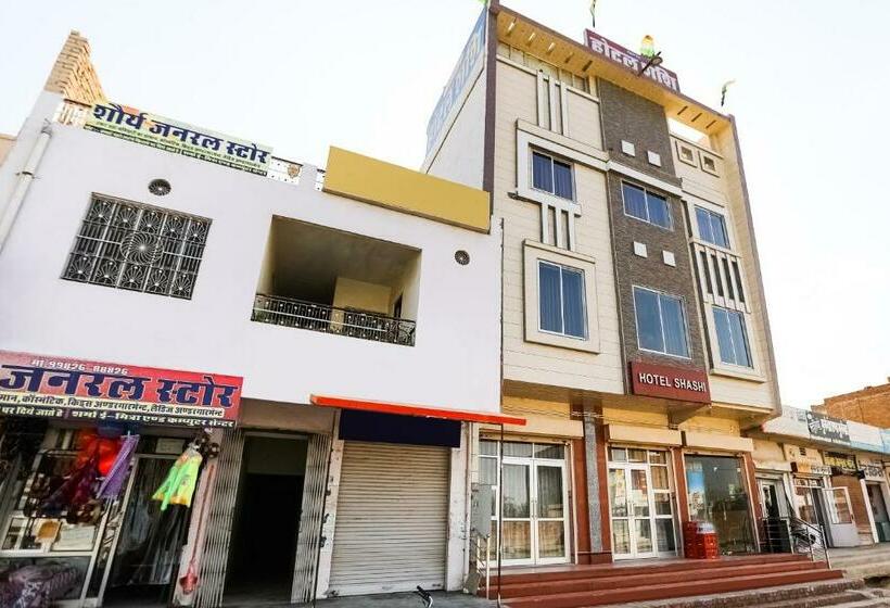 فندق Oyo 40880  Shashi