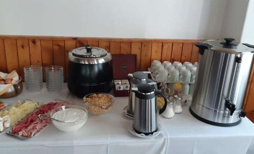 膳宿费 Chata Na Souši