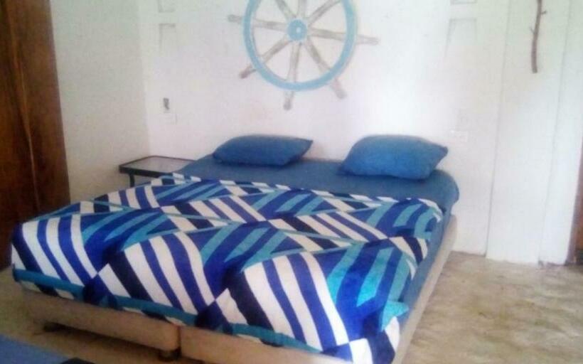 پانسیون Hostal Coral Blue