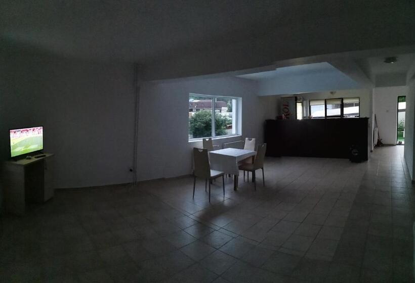پانسیون Natalia Guesthouse