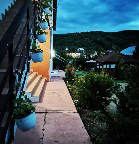 پانسیون Natalia Guesthouse