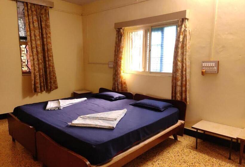 Пансион Pebble Bay Home Stay