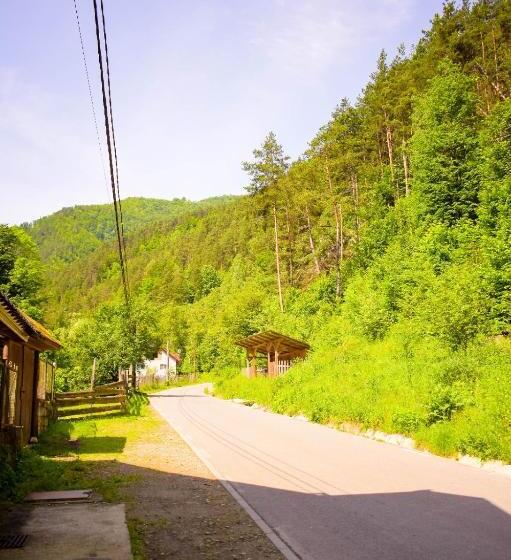 Pensiunea La Cernat