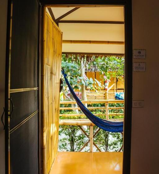 منتجع Orion Healing Centre