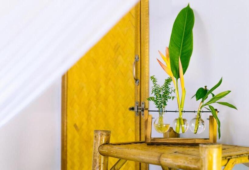 منتجع Orion Healing Centre
