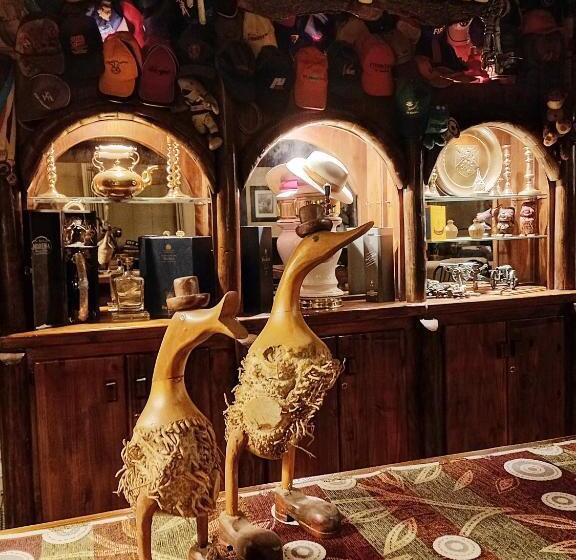 הוסטל Brentwood Lodge