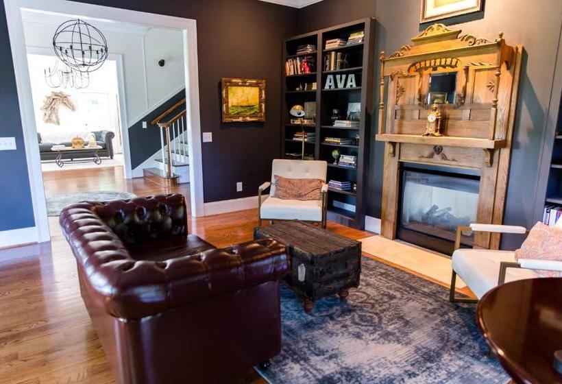 Ava House Bed & Breakfast