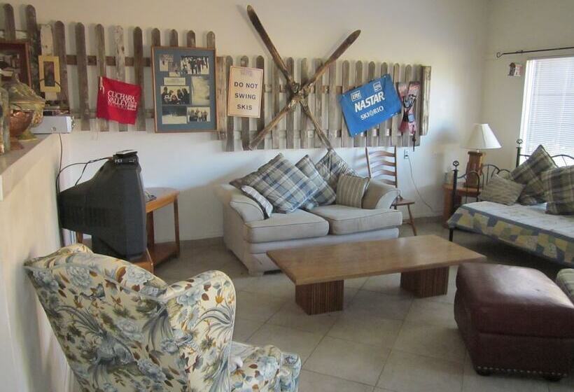 Bed and Breakfast Dodgeton Creek Inn