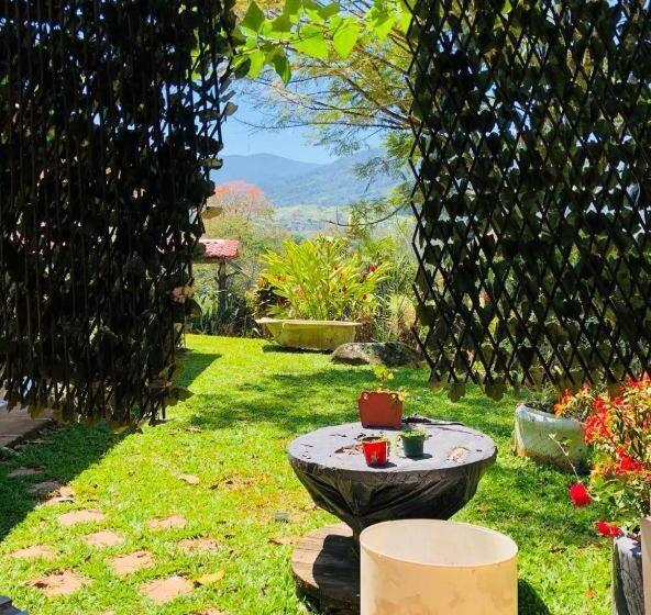 Bed and Breakfast Hospedaje Luis & Ana