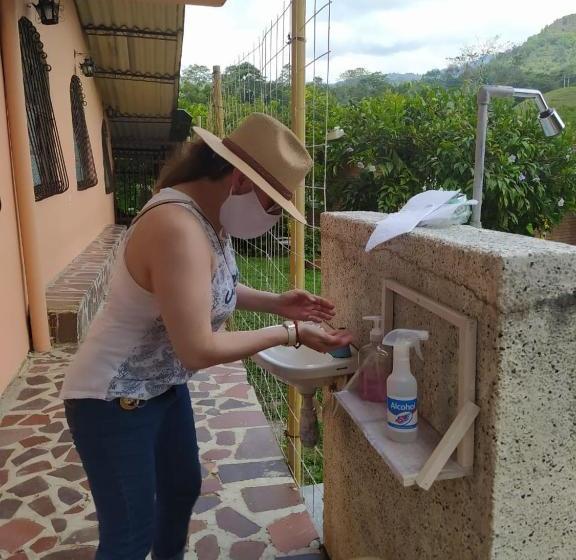 בית מלון כפרי Finca La Magdalena En La Mesa  Casona Y Casita