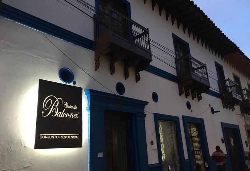 پانسیون Casa De Balcones