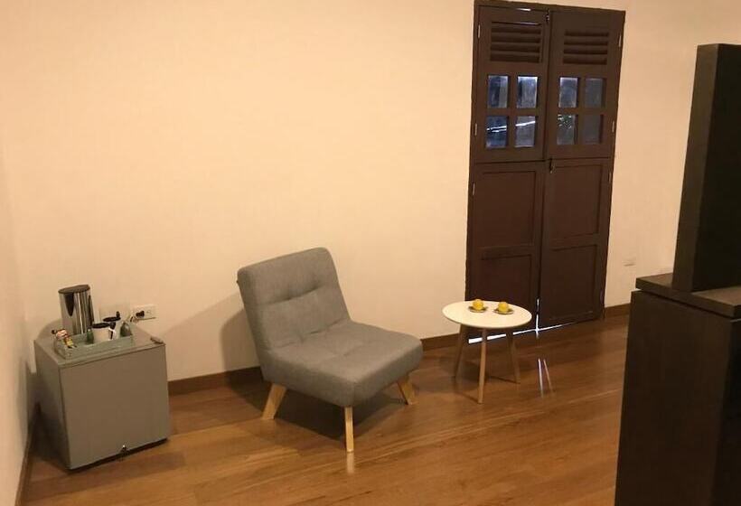 پانسیون Casa De Balcones