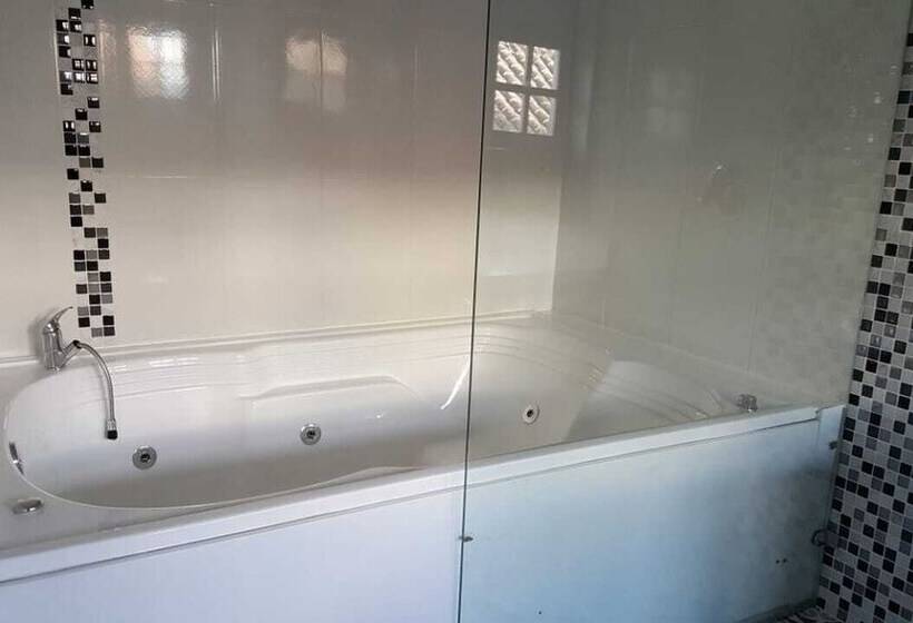 پانسیون Casa De Balcones