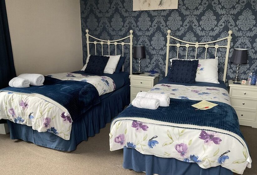 פנסיון Dunclutha Guest House