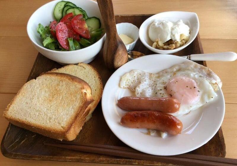 بنسيون Guesthouse & Beach Cafe Fuego