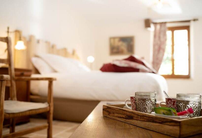 ペンション L Hote Antique   Maison D Hote  4 Suites Avec Cuisine
