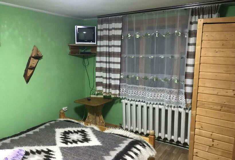 بنسيون Na Gorbochku U Natali