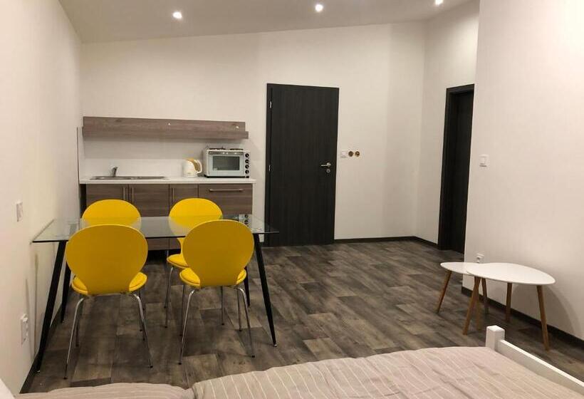 ペンション Na Mandlu