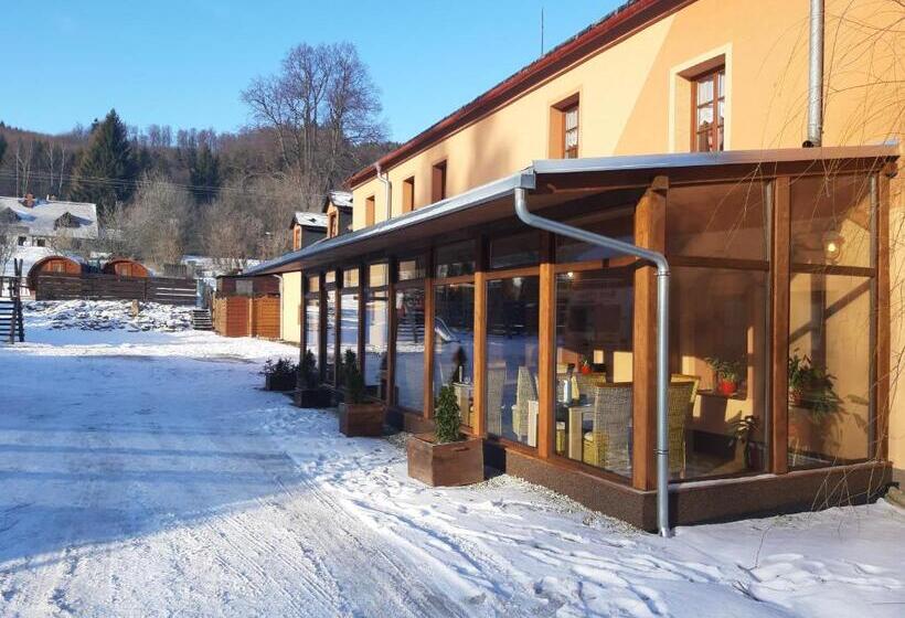 بنسيون Wellness Penzion Stonozka