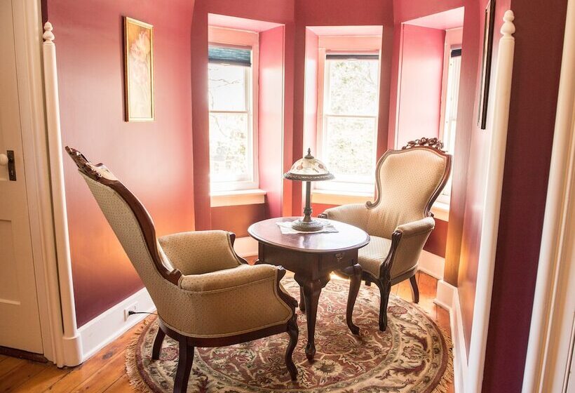 The Bevin House B&b