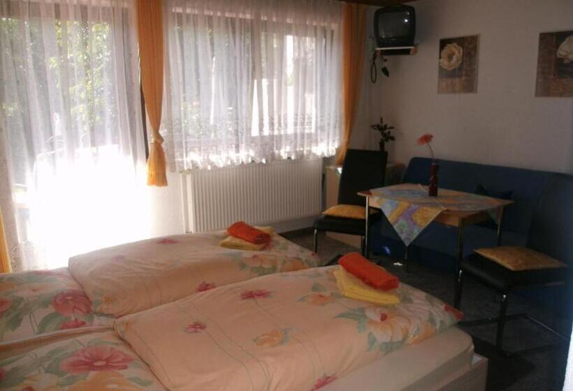 ベッドアンドブレックファースト Haus Stuttgart