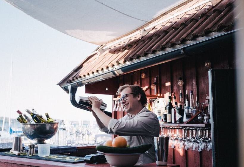 Björholmen Hotell & Restaurang