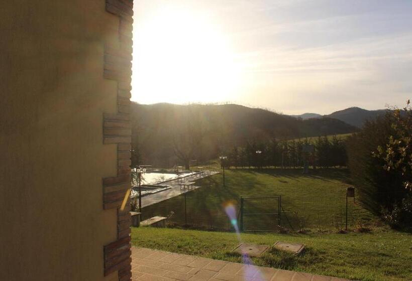 فندق Agriturismo Borgo Umbro