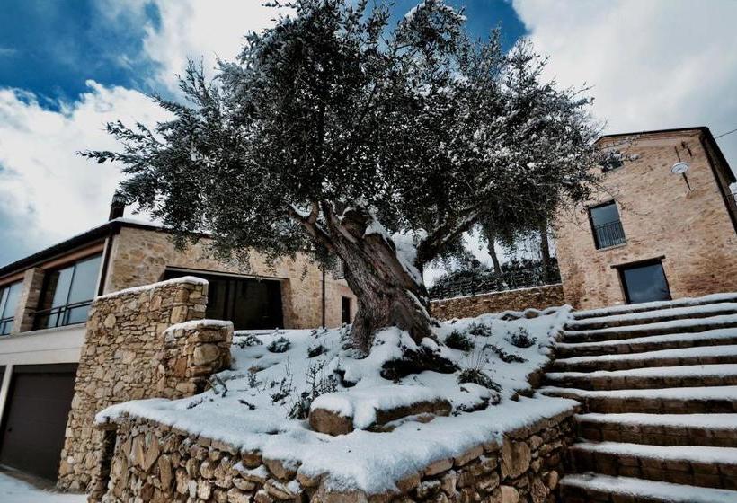 فندق Borgo Baccile By Vini Fantini