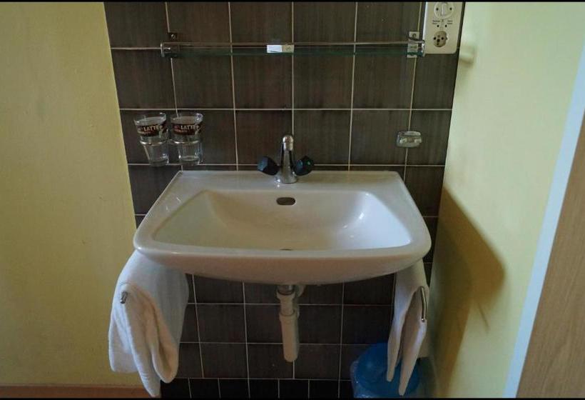 בית מלון כפרי Gasthof Kastanienbaum