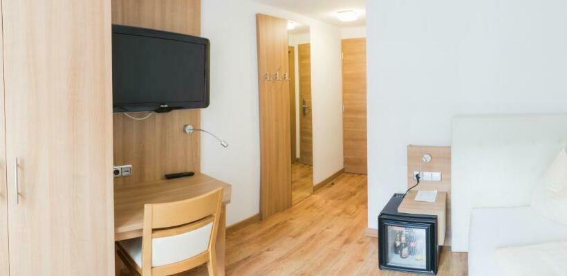 ホテル Gasthof Zur Post