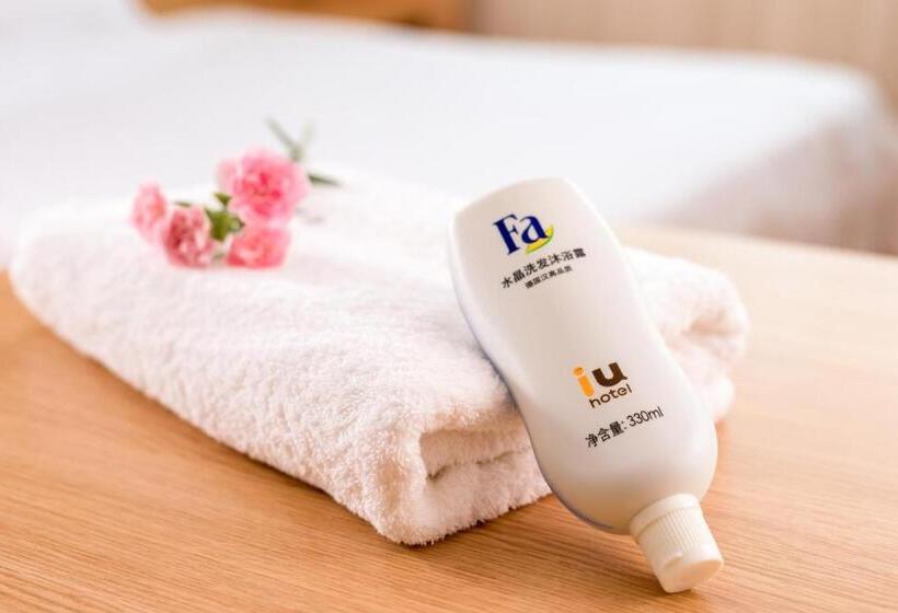 Iu Hotel Shanwei Haifeng Bus Terminal