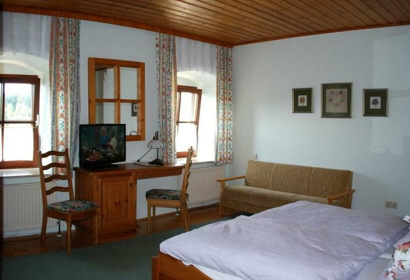 بنسيون Angerhof