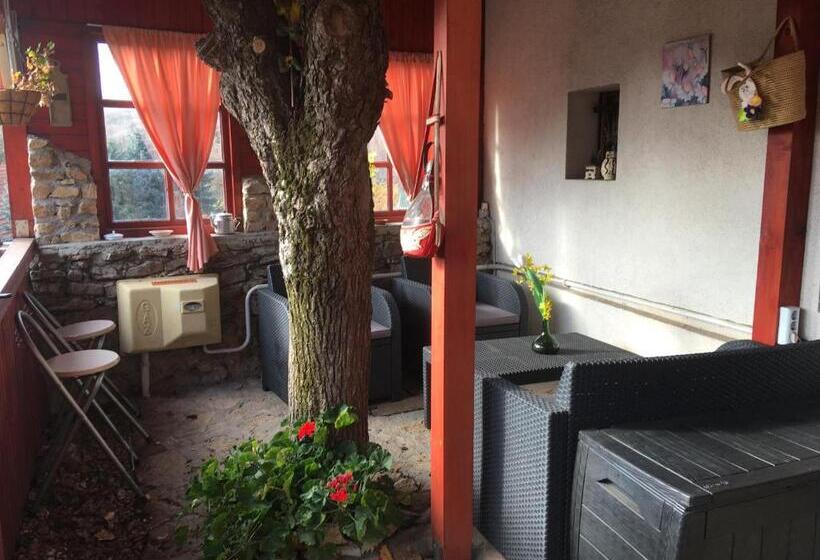 פנסיון Bakonyi Apartmanház Eplény