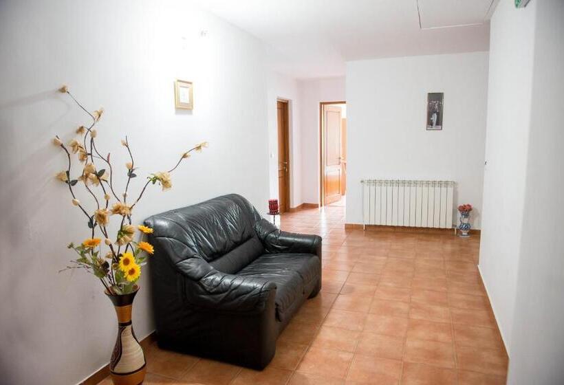 پانسیون Casa Andreea