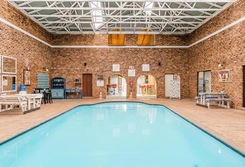 بنسيون Oppiplot Guest House & Venue