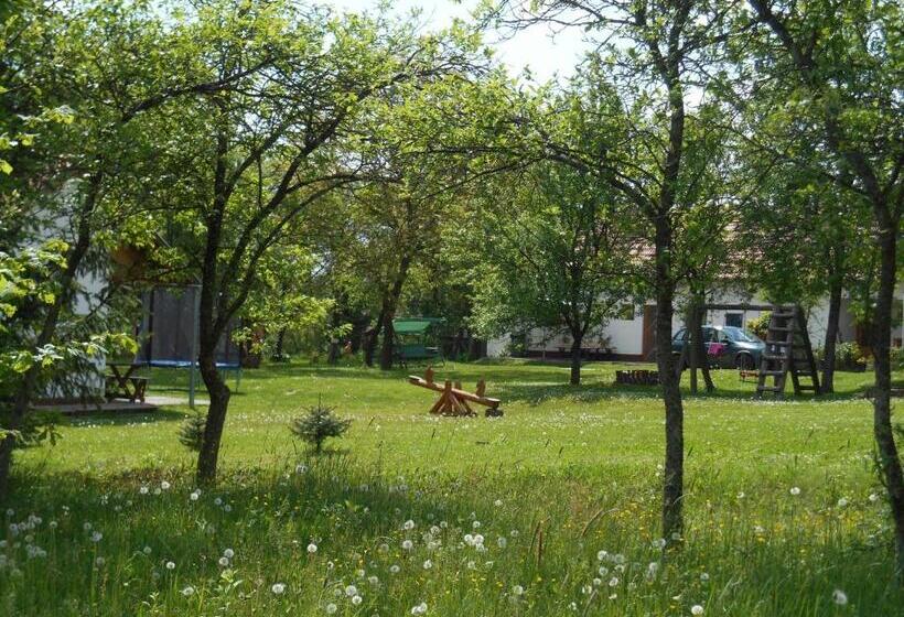 ペンション Vendégmarasztaló Porta