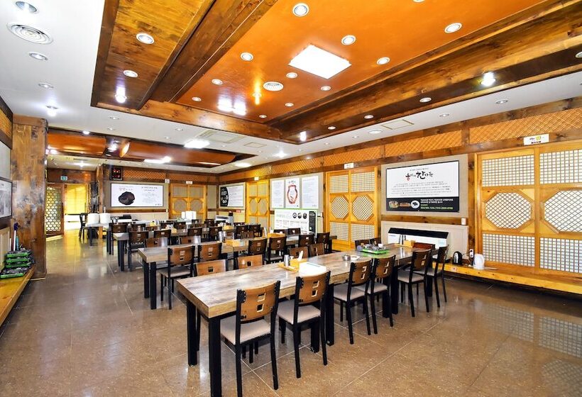 渡假胜地  Sungbochon Youth Hostel   Hostel