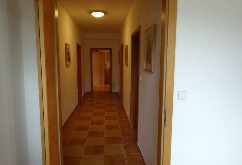 הוסטל Hostinec U Janatů S Ubytováním