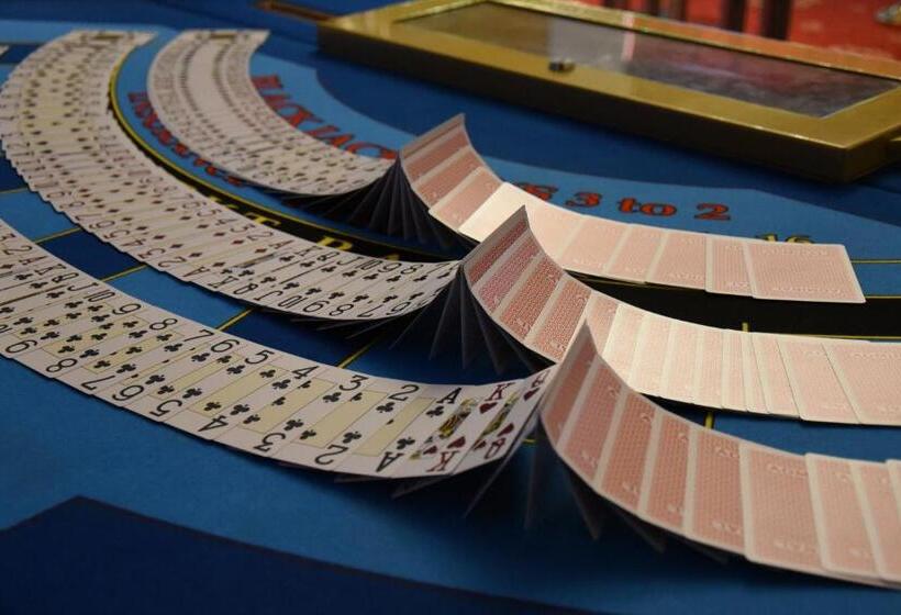 בית מלון כפרי Casino Admiral Velenice   Gmünd