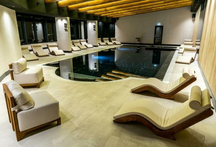 هتل Roman Maramures   Ski & Spa Resort