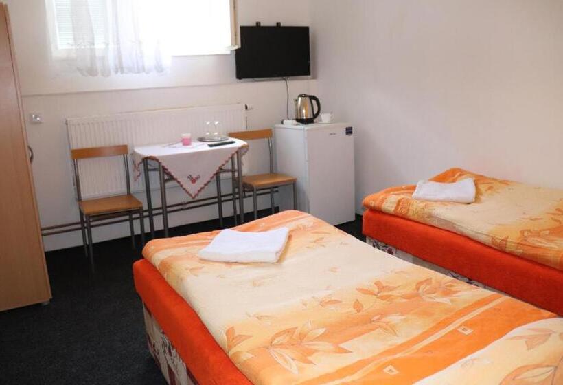 בית מלון כפרי U Nádraží Lanžhot