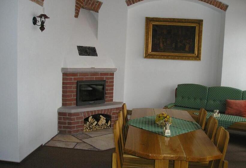 בית מלון כפרי U Sládka