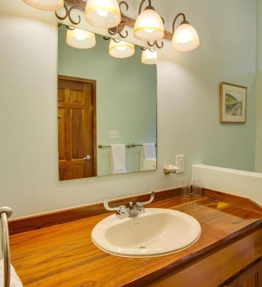 مبيت وإفطار The Crimson Orchid Inn At Orchid Bay