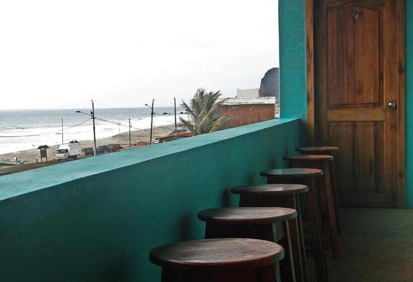 مبيت وإفطار The Lookout Beach