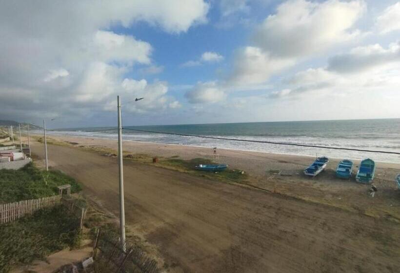 مبيت وإفطار The Lookout Beach