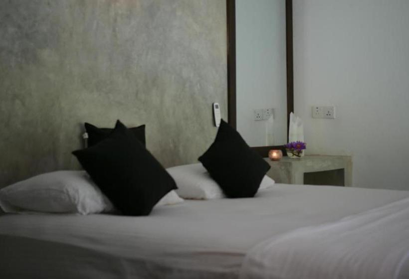 בית מלון כפרי Explore Sinharaja Rain Forest Tour Camp