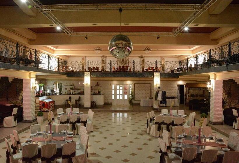 فندق Illara Spa