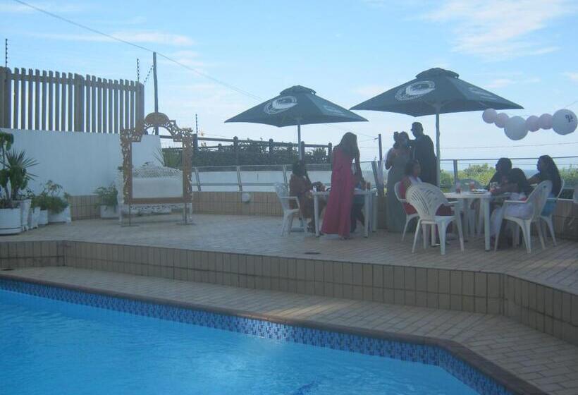 فندق La Mercy Beach